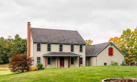 8 Old Mill Ln, Rollinsford, NH 03869