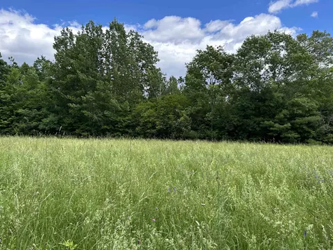 4 Cutler Rd, Plainfield, NH 03781