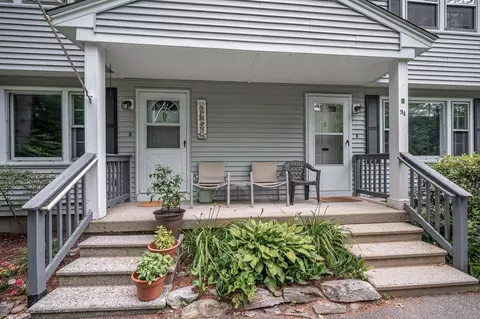 94 Granite St, Londonderry, NH 03053