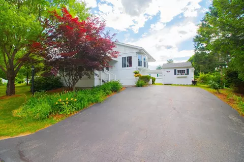 3 Empire Blvd, Hollis, NH 03049