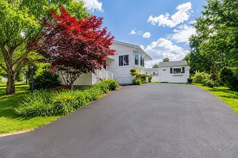 3 Empire Blvd, Hollis, NH 03049