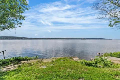1046 Hathaway Point Rd, Georgia, VT 05478