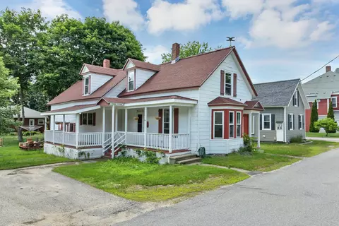 12 School St, Gorham, NH 03581