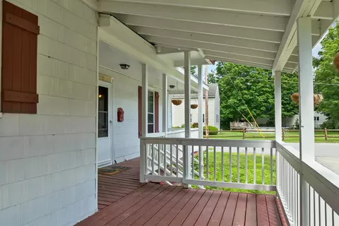 Exterior - 12 School St, Gorham, NH 03581 photo 4 of 6