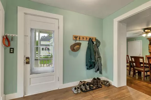 Entry Way - 12 School St, Gorham, NH 03581 photo 2 of 3