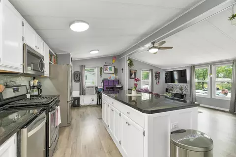 3 Pinecrest Ests, Lee, NH 03861