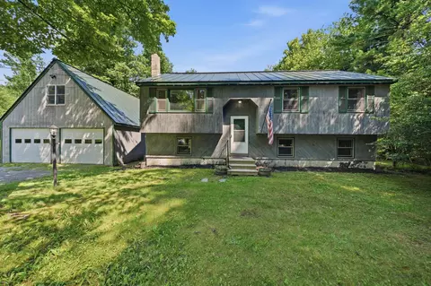 21 Evergreen Dr, Goffstown, NH 03045