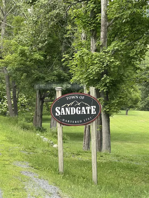 2740 Sandgate Rd, Sandgate, VT 05250