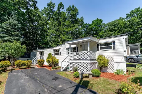 12 Pearl Ct, Merrimack, NH 03054