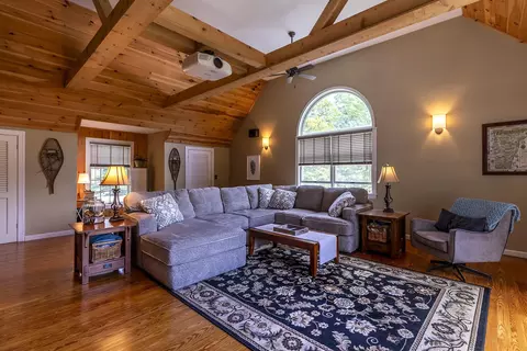 Living - 136 Yeaw Rd, Dover, VT 05341 photo 2 of 3
