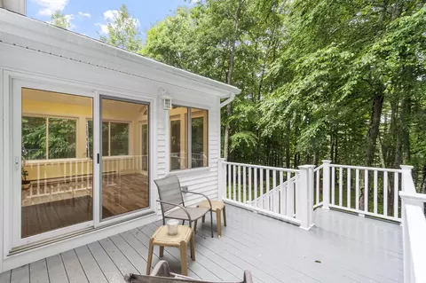 Exterior - 29 Cider St, Epping, NH 03042 photo 5 of 12