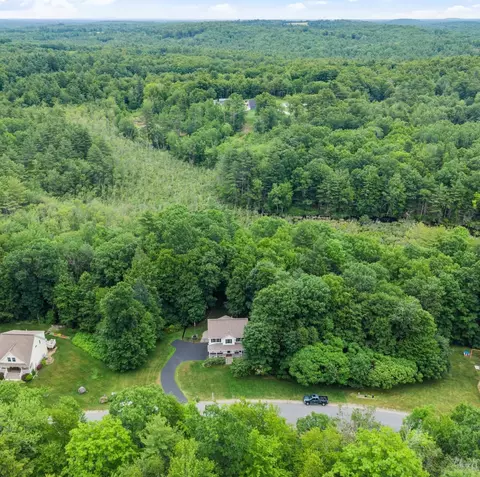 View/Area - 29 Cider St, Epping, NH 03042 photo 1 of 2