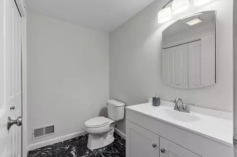 Bath - 29 Cider St, Epping, NH 03042 photo 1 of 2