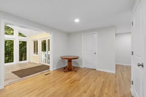 Entry Way - 29 Cider St, Epping, NH 03042 photo 2 of 2