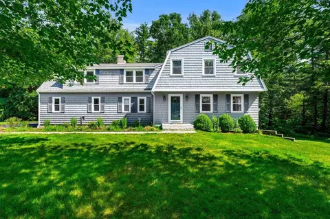 20 French Ct, Merrimack, NH 03054