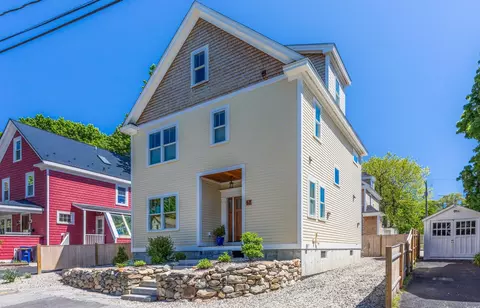 57 Sherburne Ave, Portsmouth, NH 03801