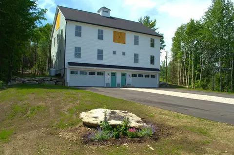 48 Pine St # B, Bethlehem, NH 03574