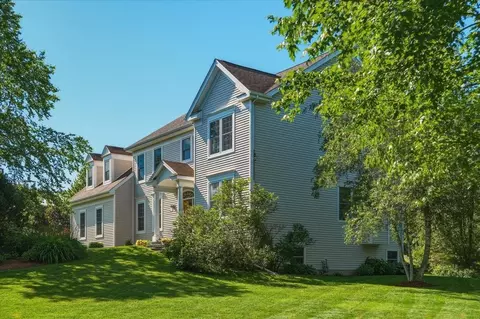 230 Brennan Woods Dr, Williston, VT 05495