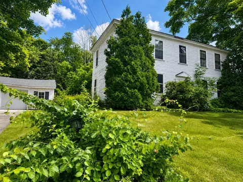 160 Main St, Atkinson, NH 03811