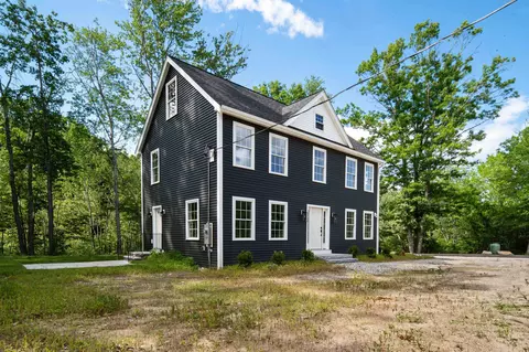 335 Raymond Rd, Chester, NH 03036
