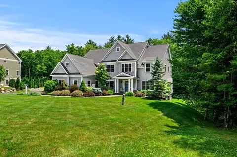32 Settlers Ct, Bedford, NH 03110