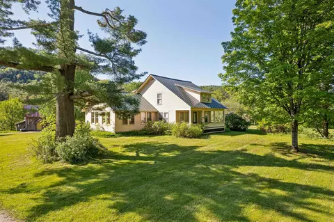 4 Larkin Rd, Tunbridge, VT 05077