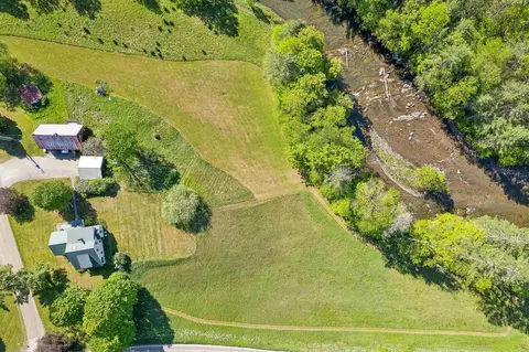 View/Area - 4 Larkin Rd, Tunbridge, VT 05077 photo 4 of 5