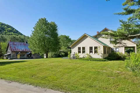 Exterior - 4 Larkin Rd, Tunbridge, VT 05077 photo 3 of 4