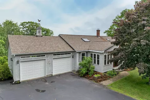 105 Waukewan St, Meredith, NH 03253