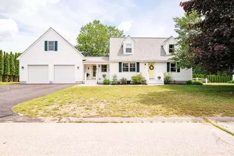 477 Stockdale Cir, Rollinsford, NH 03869