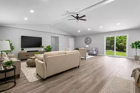 63 Cornish Tpke, Newport, NH 03773