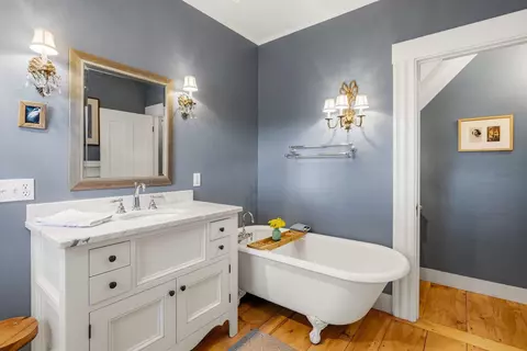 Bath - 60 Main St, Exeter, NH 03833 photo 3 of 6