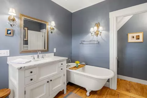 Bath - 60 Main St, Exeter, NH 03833 photo 3 of 6