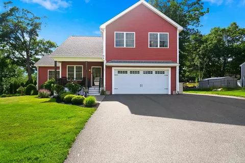 2 Merrill St, Hudson, NH 03051