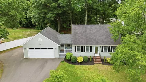 14 Macdonald Dr, Nashua, NH 03062