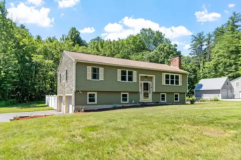 25 Sawyer Ave, Atkinson, NH 03811
