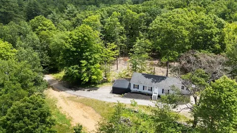 98 Hurricane Rd, Belmont, NH 03220