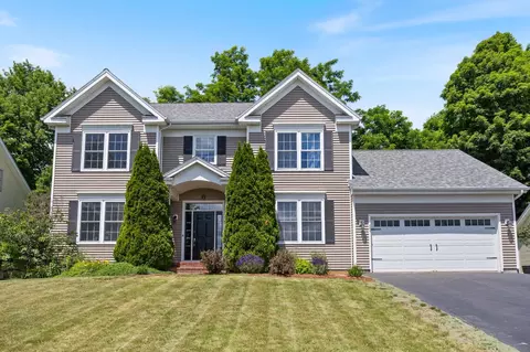 32 Kendrick Dr, South Burlington, VT 05403