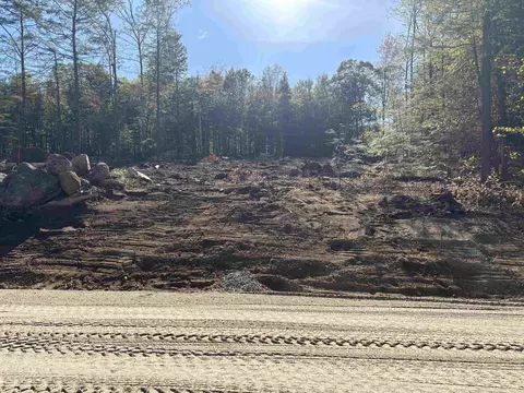 27 Sugarloaf Dr #14, Ossipee, NH 03814
