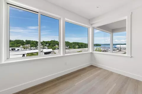 903 Union Ave #400, Laconia, NH 03246