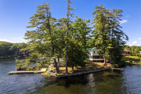48 Acorn Lodge Rd, Castleton, VT 05735