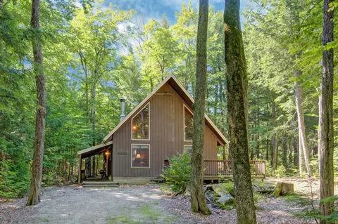 101 Eidelweiss Dr, Madison, NH 03849