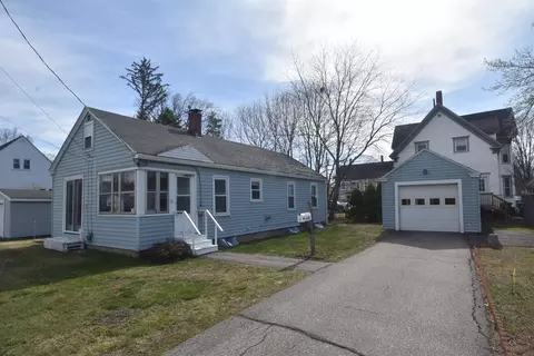 35 Olde Farm Ln, Rochester, NH 03867