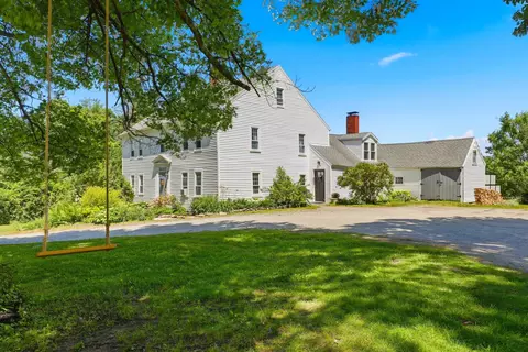 235 Middle Rd, Deerfield, NH 03037
