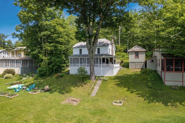 1044 Point Of Pines Rd, Castleton, VT 05735