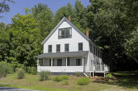 234 New Hampshire Route 16a Ave, Intervale, NH 03845