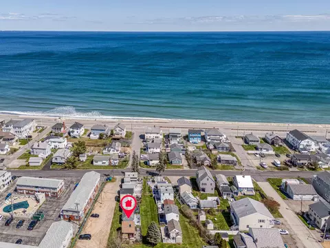 66 Kings Hwy #14, Hampton, NH 03842
