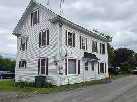 46 High St, Troy, VT 05859