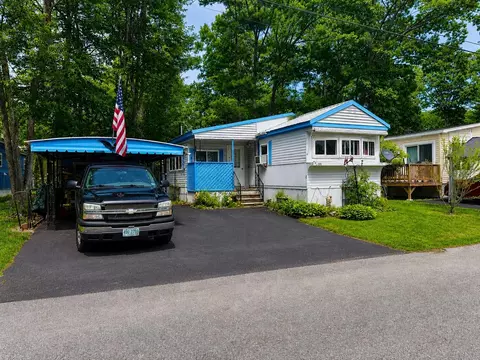 519 Canterbury Dr, Exeter, NH 03833