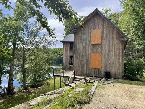 208 Flower Dr, Barrington, NH 03825